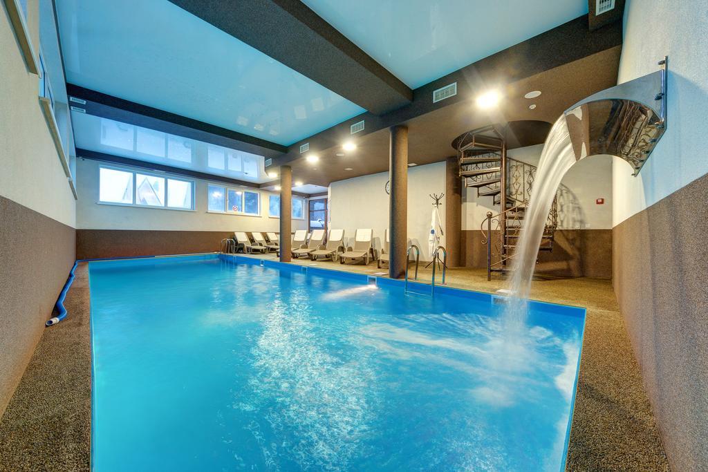 Milli & Jon Hotel Bukovel Ngoại thất bức ảnh