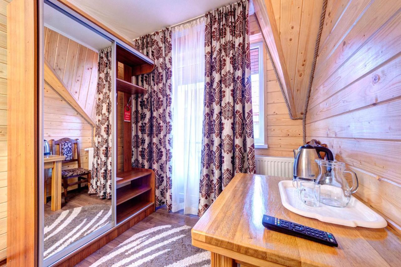 Milli & Jon Hotel Bukovel Ngoại thất bức ảnh